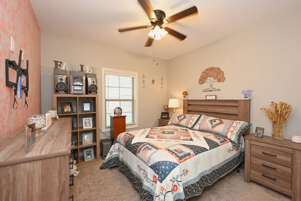727A N Russell Street Portland TN 37148