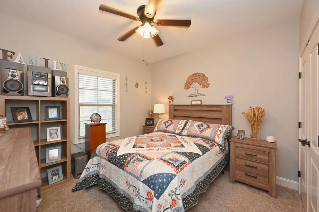 727A N Russell Street Portland TN 37148