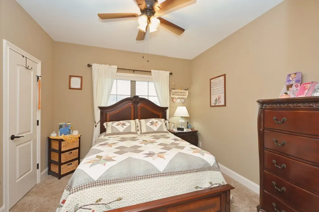 727A N Russell Street Portland TN 37148
