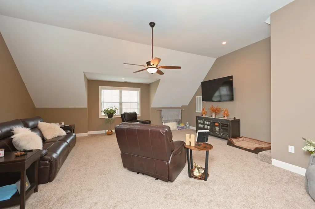 727A N Russell Street Portland TN 37148