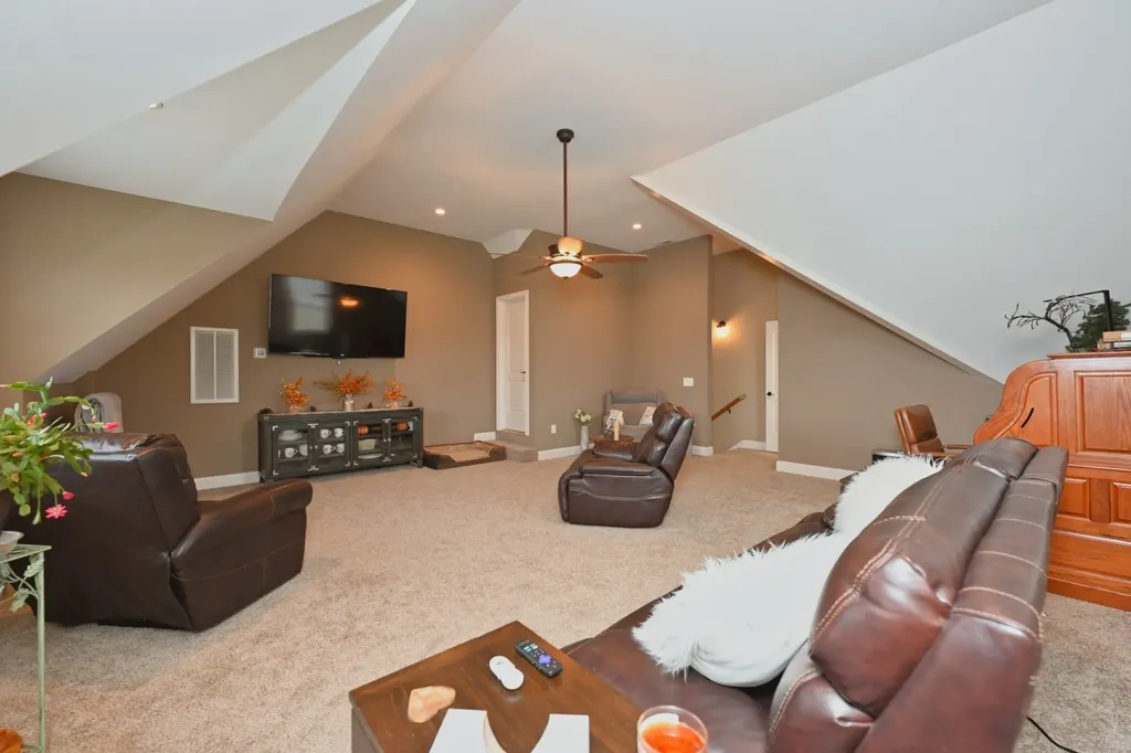727A N Russell Street Portland TN 37148