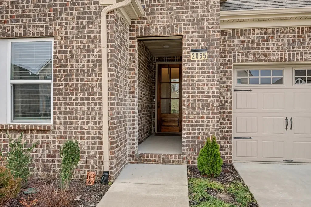 2065 Creekland View Boulevard Nashville TN 37207