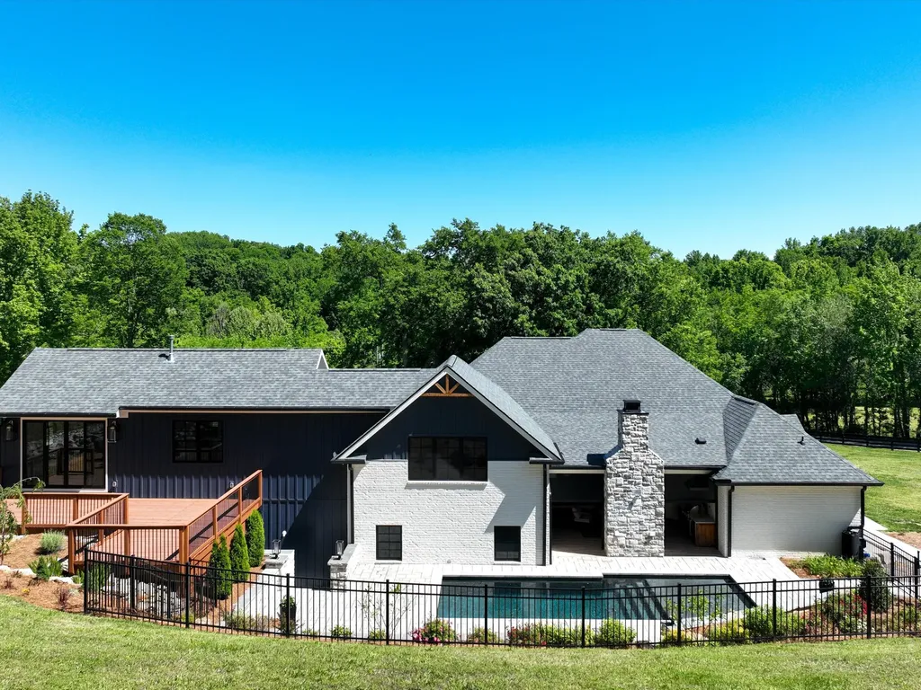 6659 Pinkston Road College Grove TN 37046