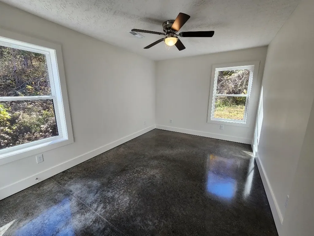 221 Pine Lick Estates Drive Whitleyville TN 38588