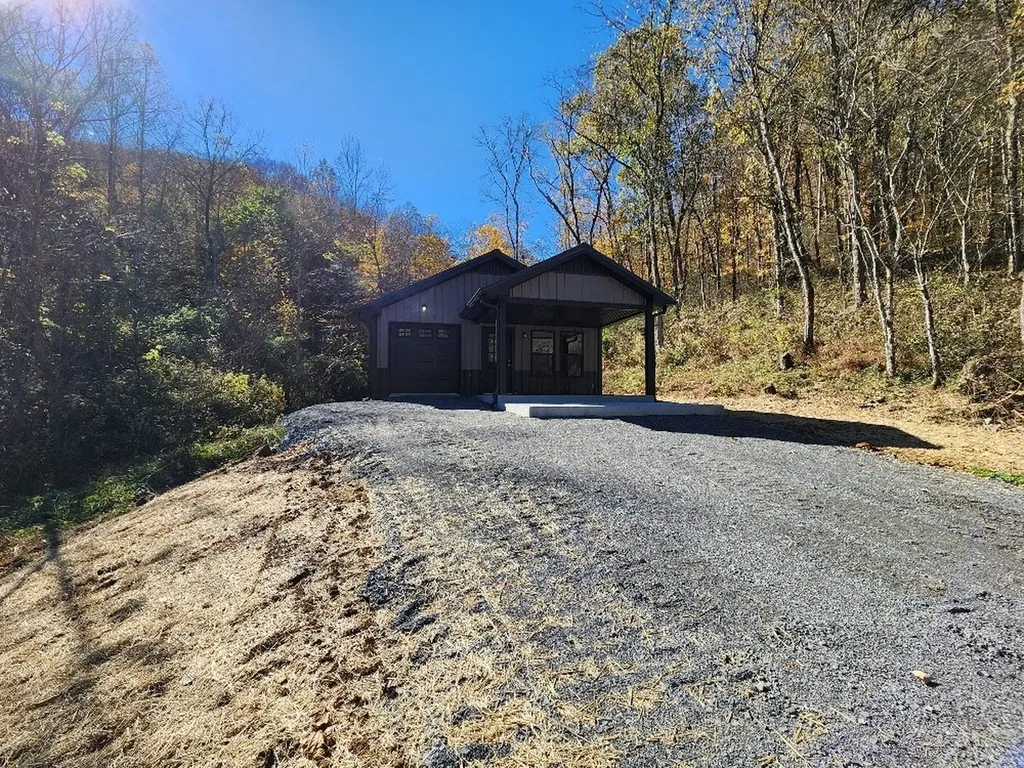 221 Pine Lick Estates Drive Whitleyville TN 38588