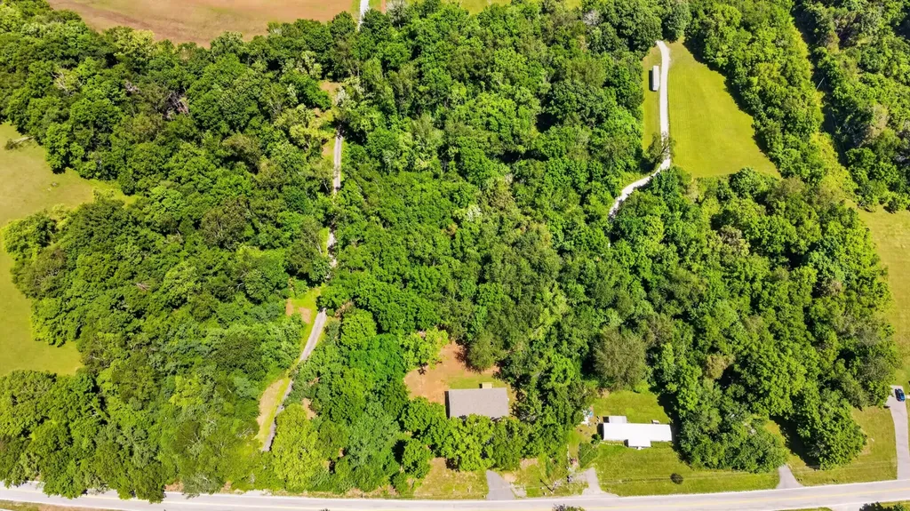 1291 Highway 259 Portland TN 37148