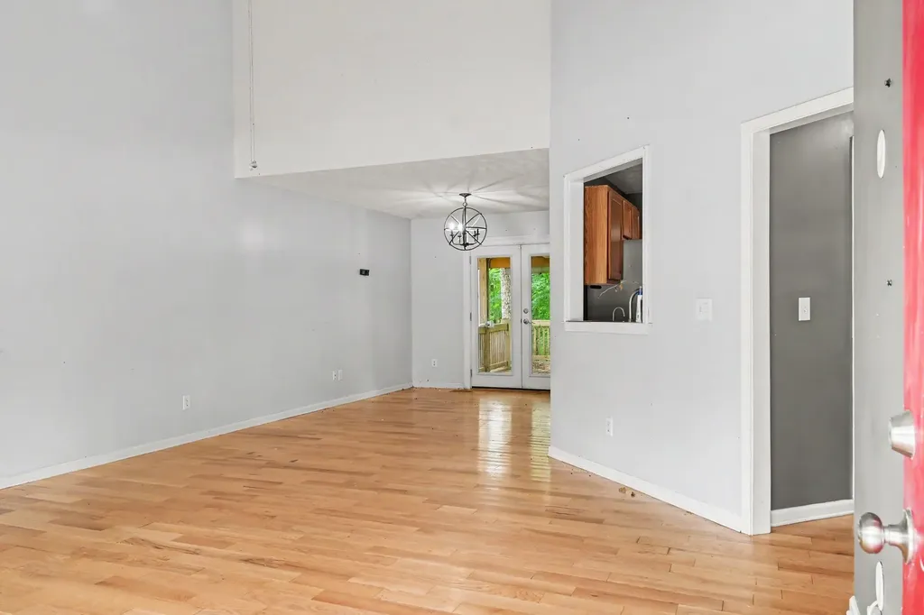608 South Evening Shade White Bluff TN 37187