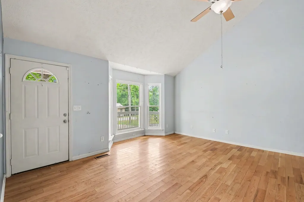608 South Evening Shade White Bluff TN 37187