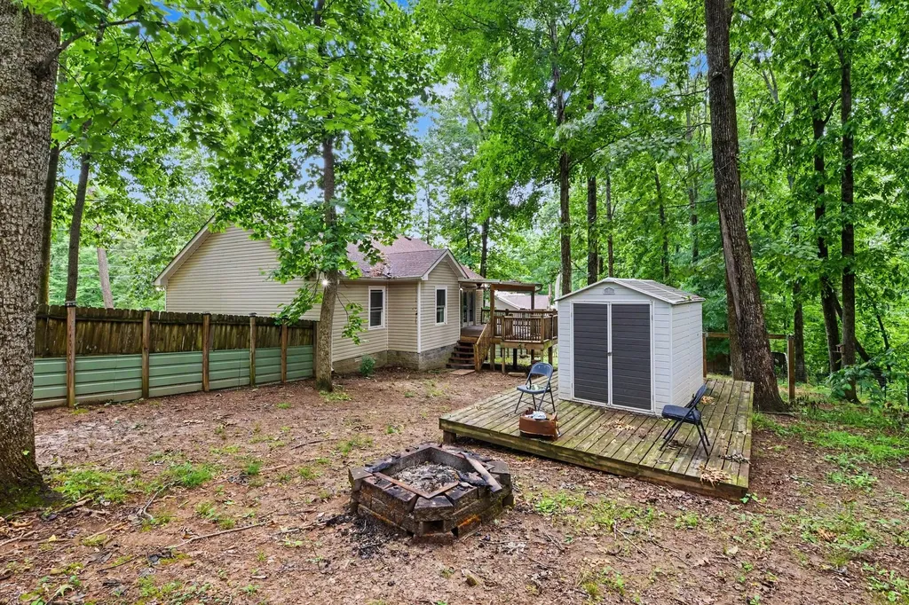 608 South Evening Shade White Bluff TN 37187
