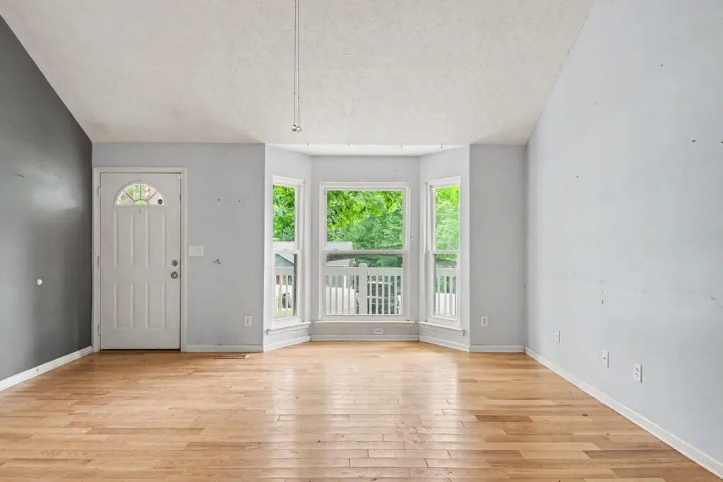 608 South Evening Shade White Bluff TN 37187