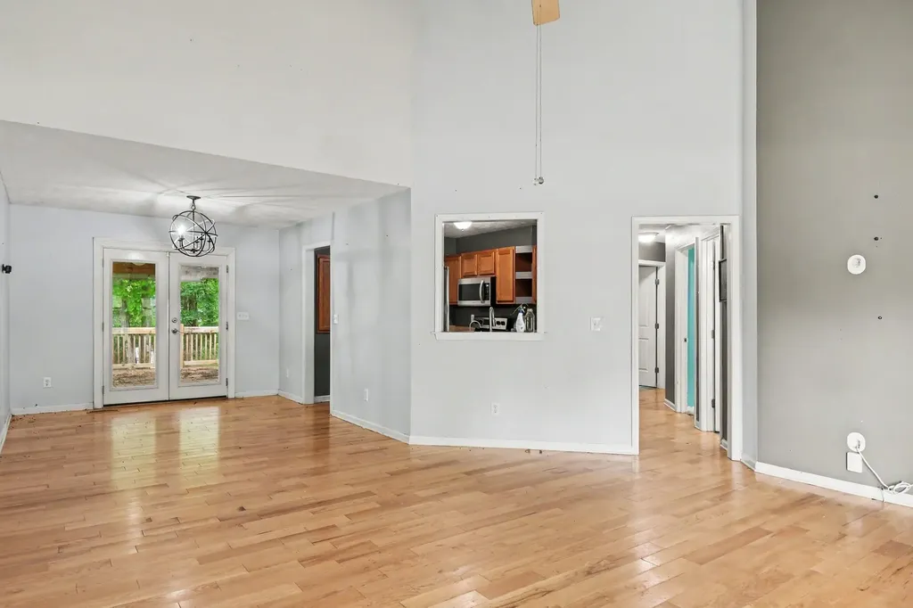 608 South Evening Shade White Bluff TN 37187