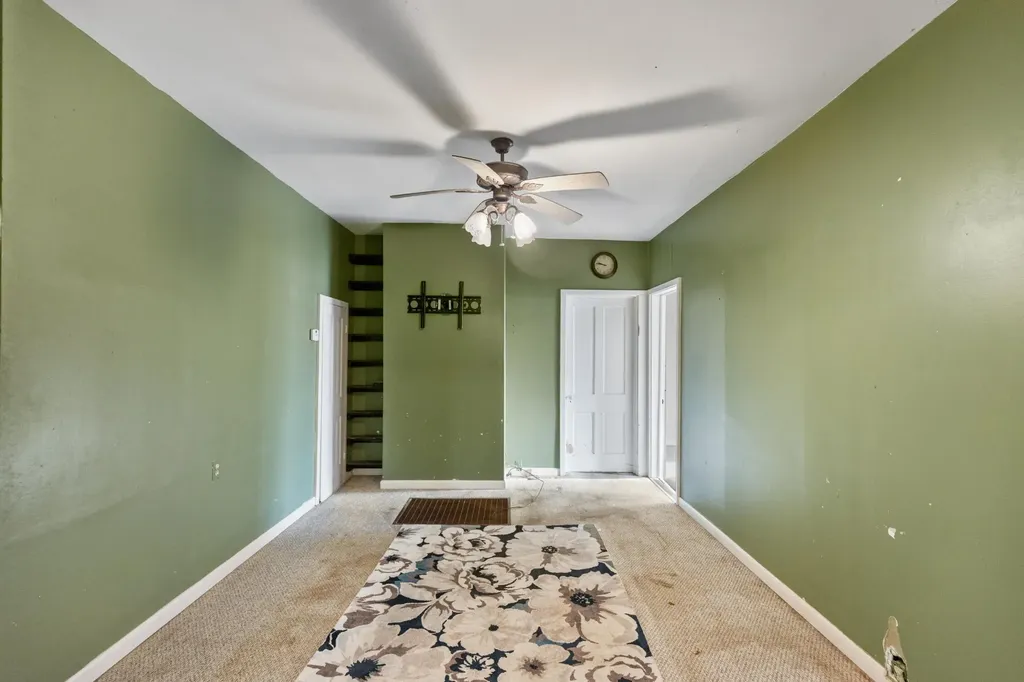 214 E Rhea Avenue Spring City TN 37381