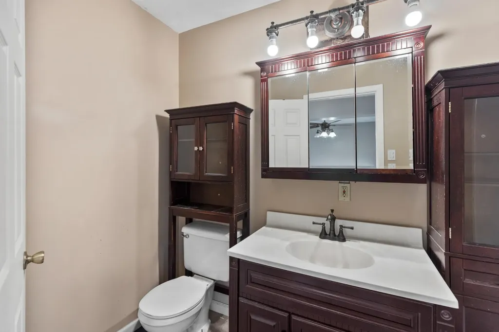 214 E Rhea Avenue Spring City TN 37381