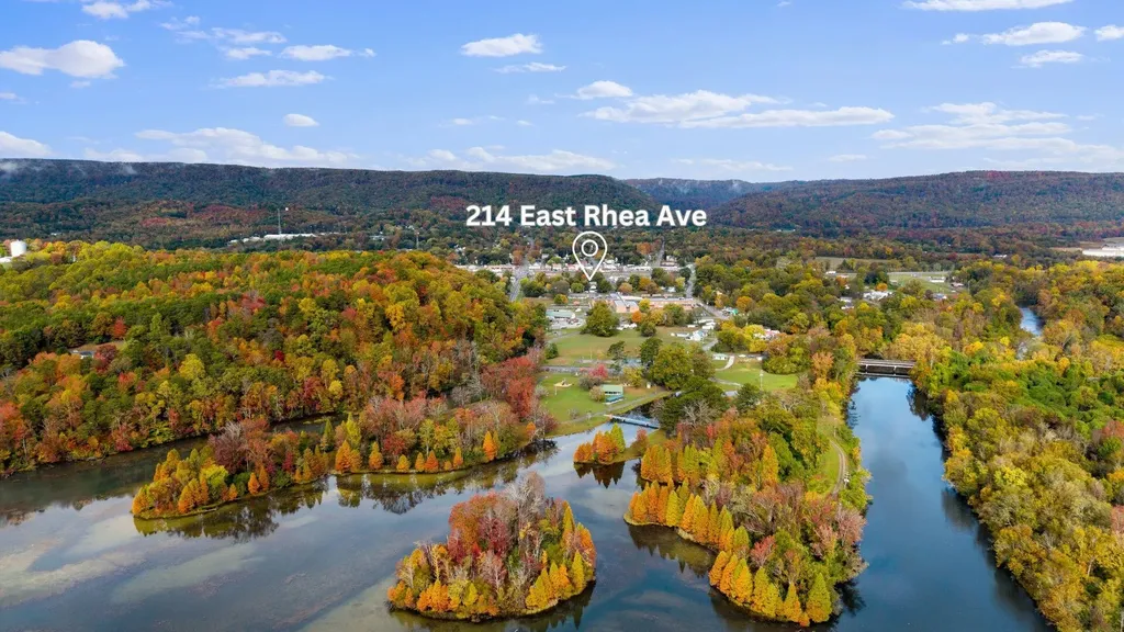 214 E Rhea Avenue Spring City TN 37381