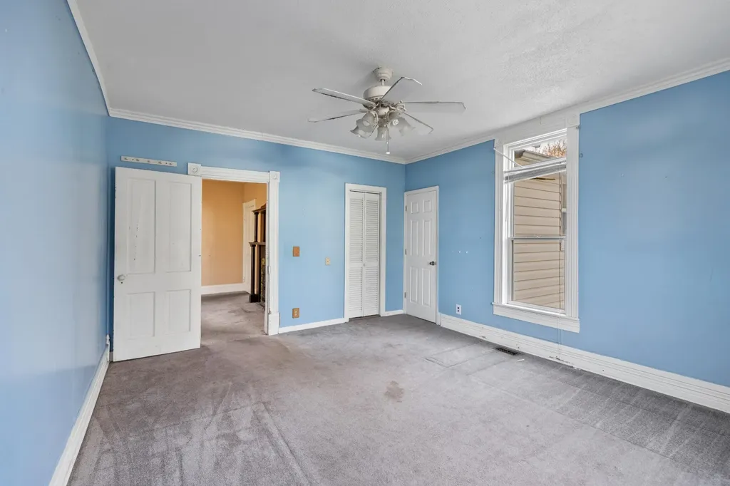 214 E Rhea Avenue Spring City TN 37381