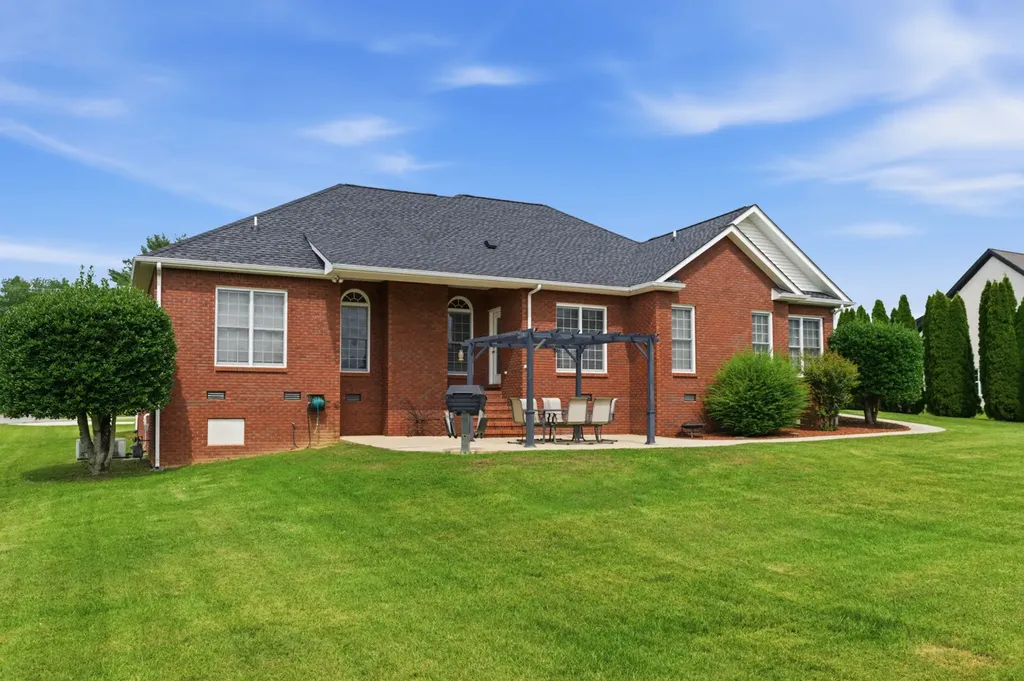 584 Golf Club Drive Smithville TN 37166