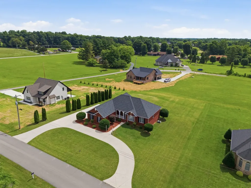 584 Golf Club Drive Smithville TN 37166