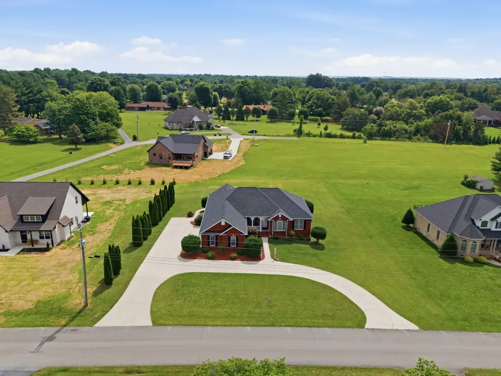 584 Golf Club Drive Smithville TN 37166