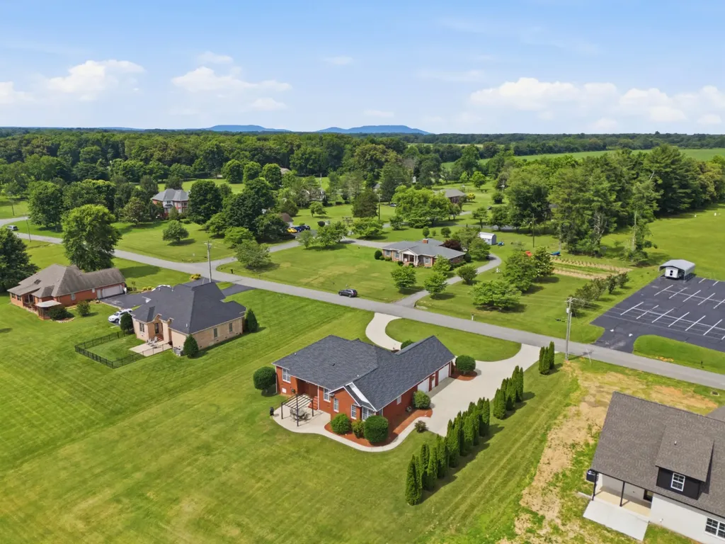 584 Golf Club Drive Smithville TN 37166