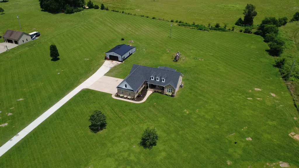 2829 Anes Station Road Lewisburg TN 37091