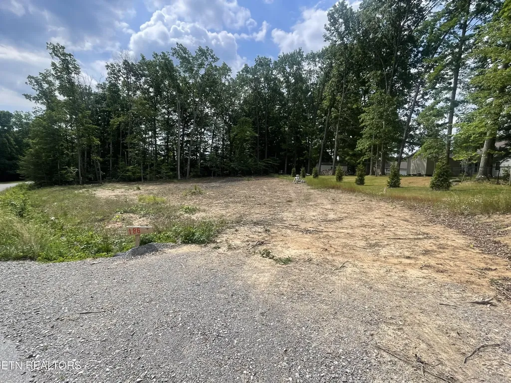 186 Summerwind Drive Crossville TN 38571