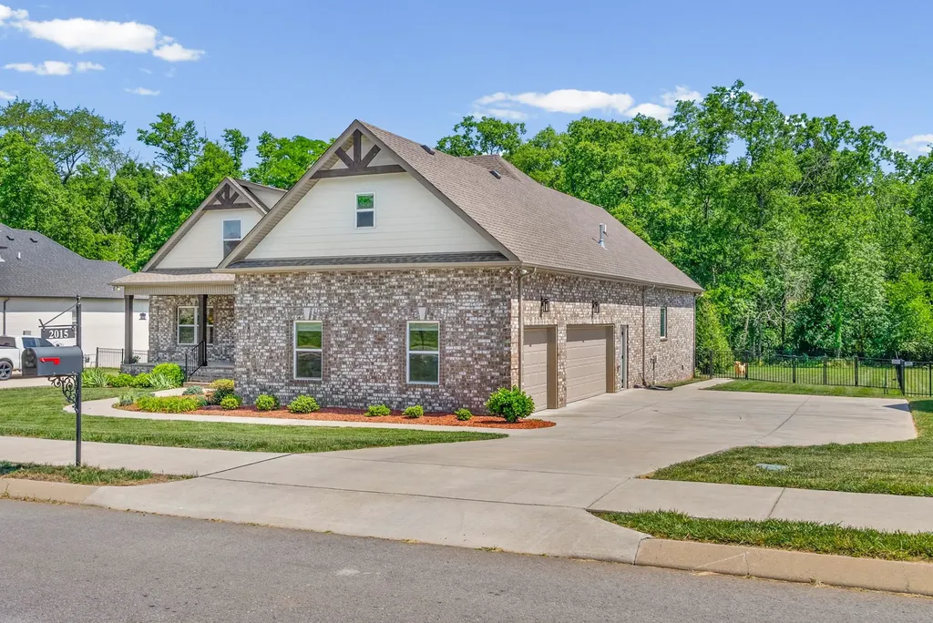2015 Everest Drive Gallatin TN 37066