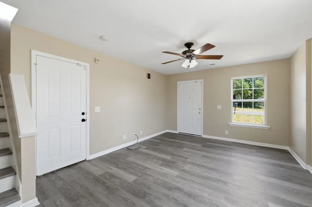 1327 Tonya Drive La Vergne TN 37086
