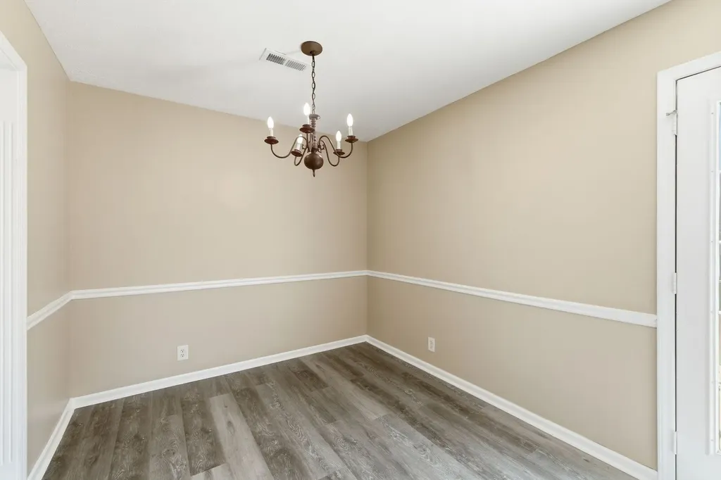 1327 Tonya Drive La Vergne TN 37086