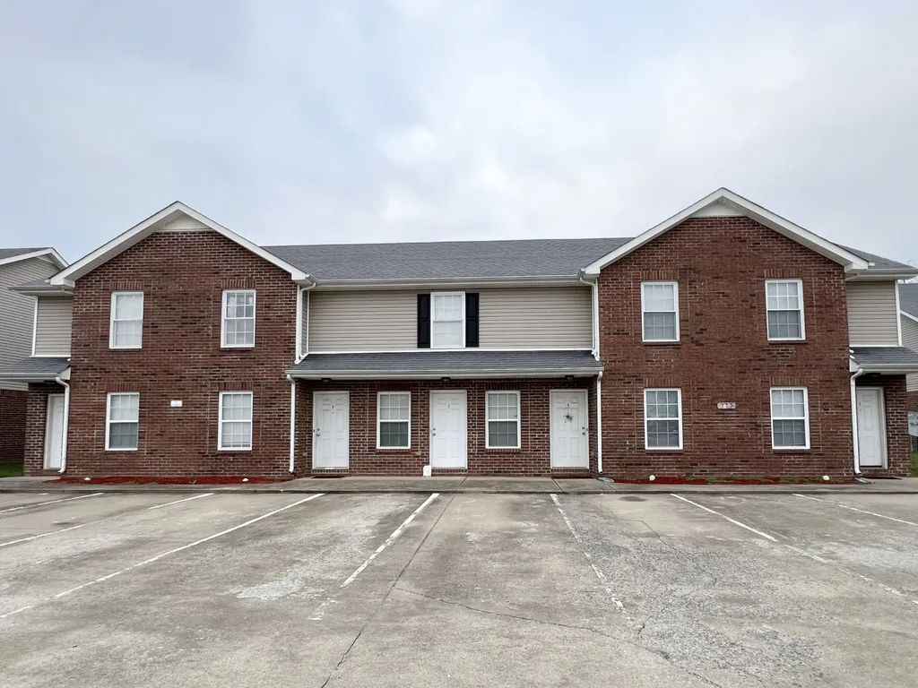 777 Cherrybark Lane Clarksville TN 37040
