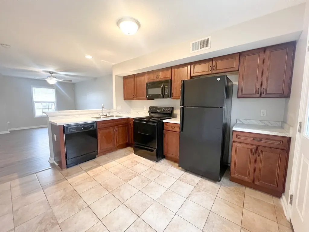 777 Cherrybark Lane Clarksville TN 37040