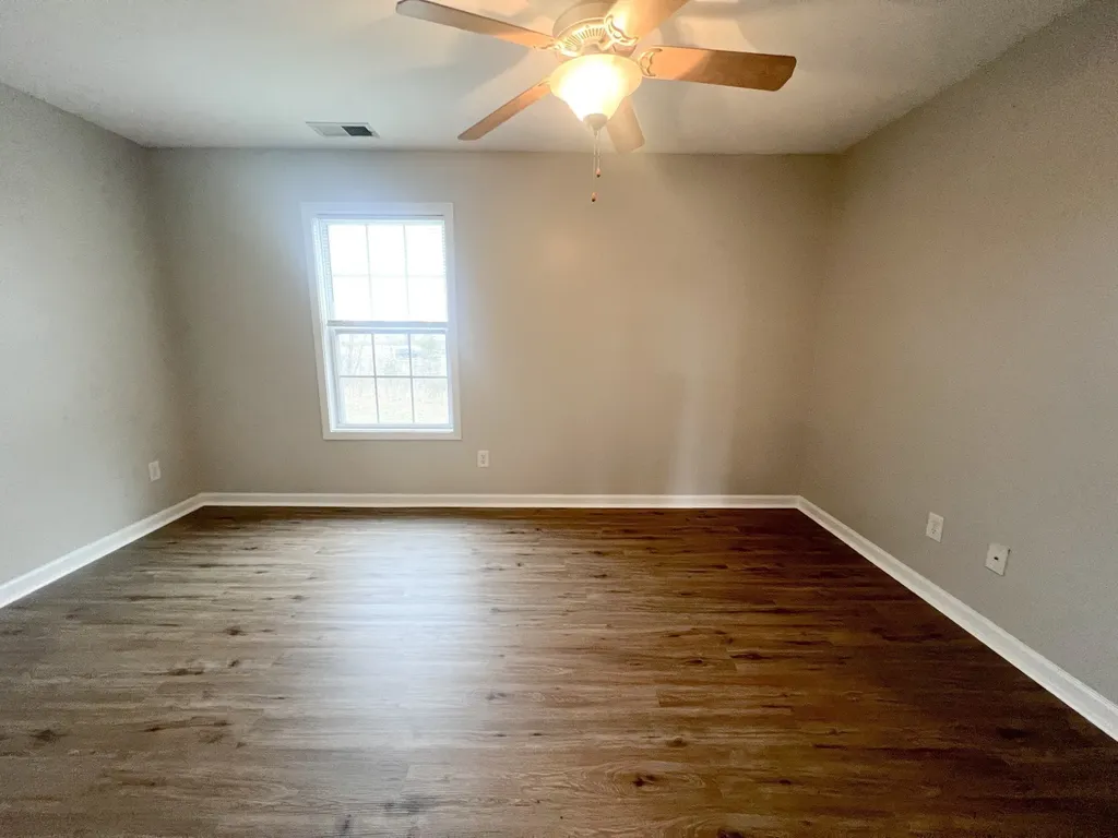777 Cherrybark Lane Clarksville TN 37040