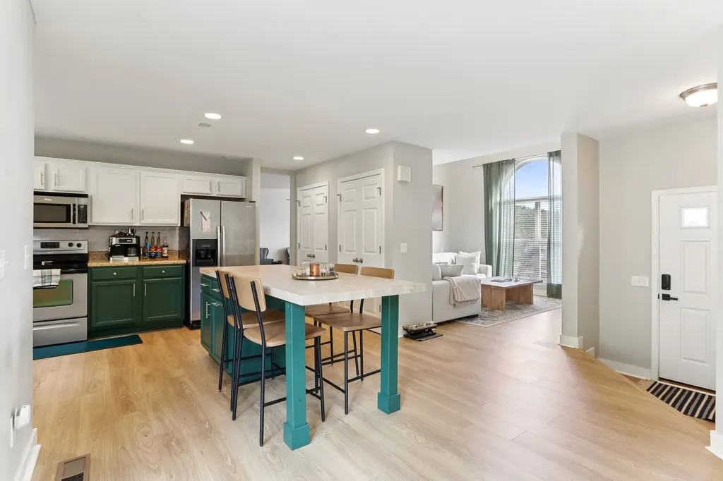 2048 Harvest Lane Nashville TN 37218