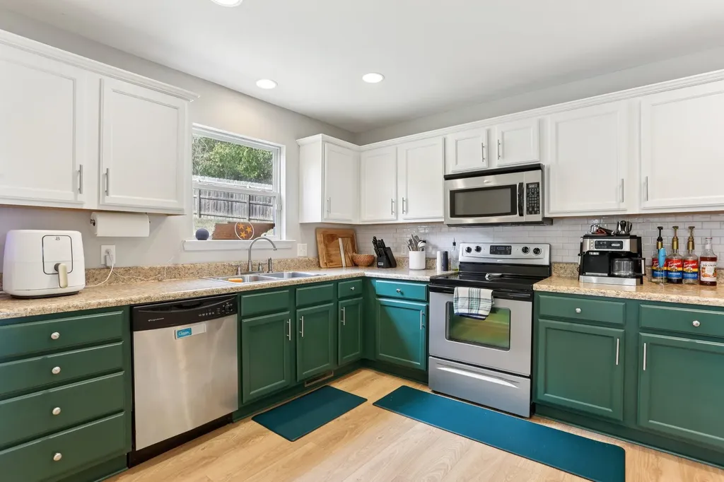 2048 Harvest Lane Nashville TN 37218