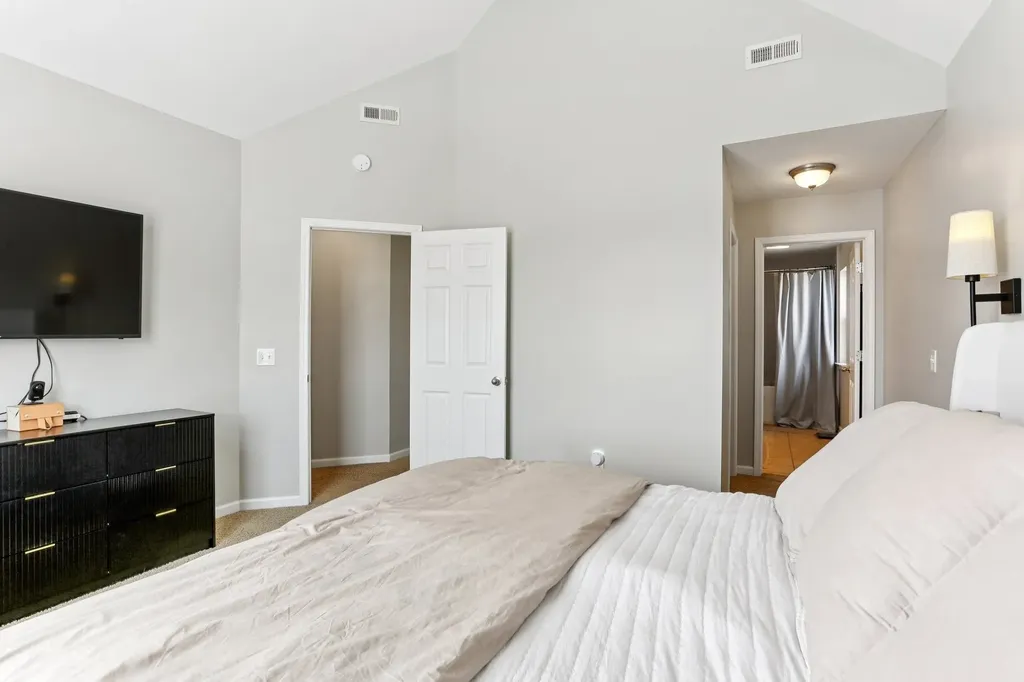 2048 Harvest Lane Nashville TN 37218
