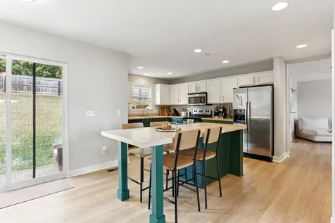 2048 Harvest Lane Nashville TN 37218