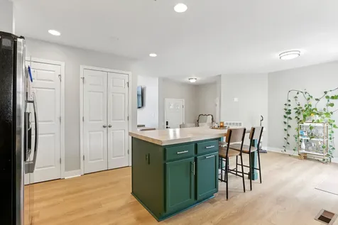 2048 Harvest Lane Nashville TN 37218