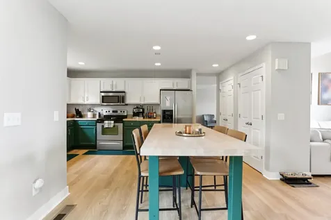 2048 Harvest Lane Nashville TN 37218
