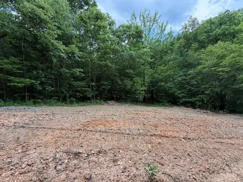 1979 Norton Branch Road Beechgrove TN 37018