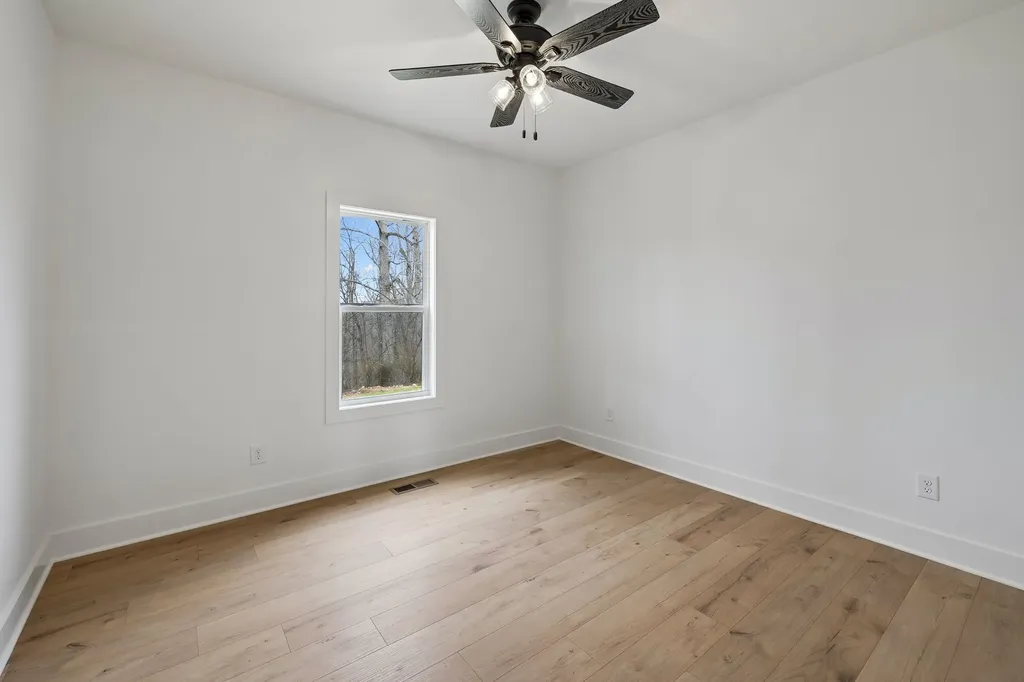 4083 Long Creek Road Lafayette TN 37083