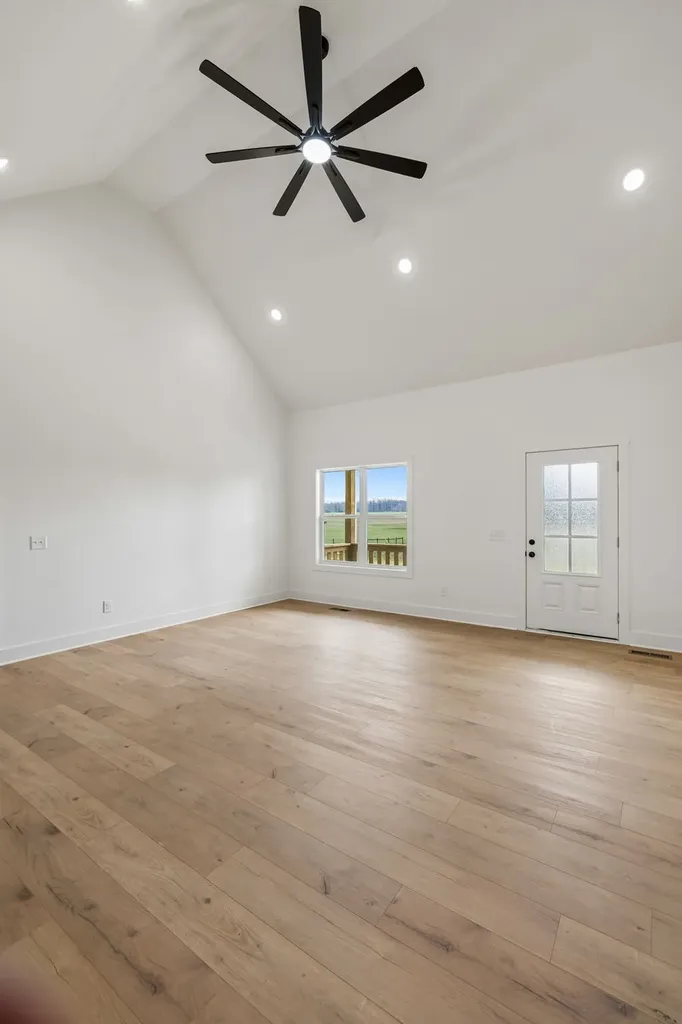 4083 Long Creek Road Lafayette TN 37083