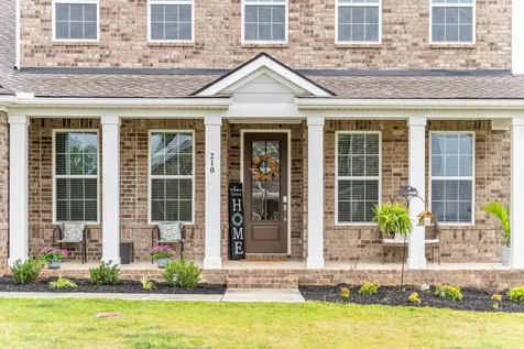 210 Autumn Fern Court Clarksville TN 37043