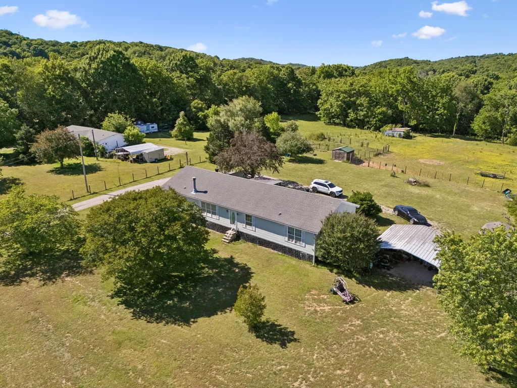 4870 Haley Lane Columbia TN 38401