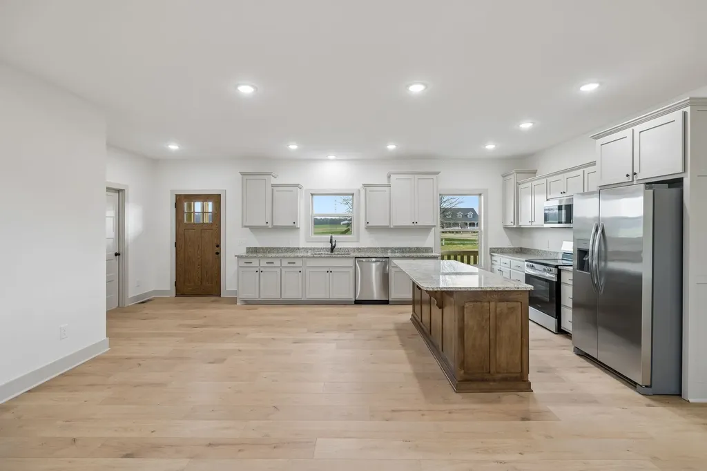 4105 Long Creek Road Lafayette TN 37083