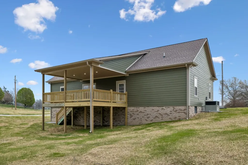 4105 Long Creek Road Lafayette TN 37083