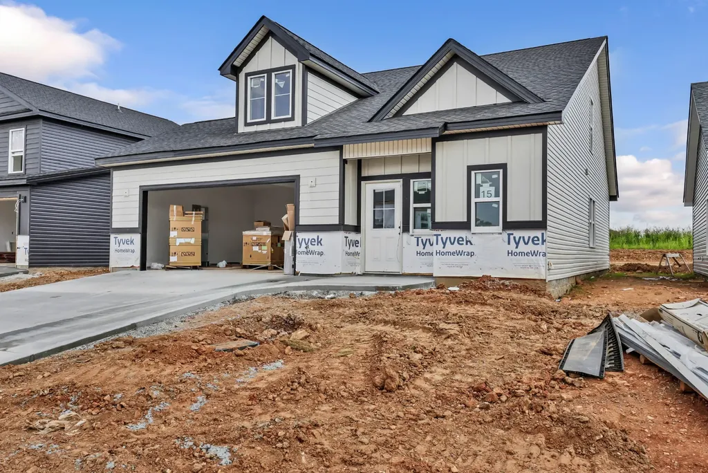 2725 Brewster Drive Clarksville TN 37042