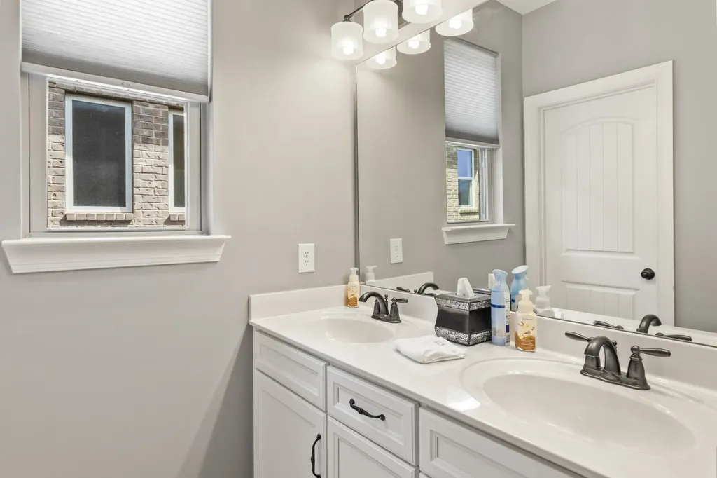 139 Benjamin Lane Hendersonville TN 37075