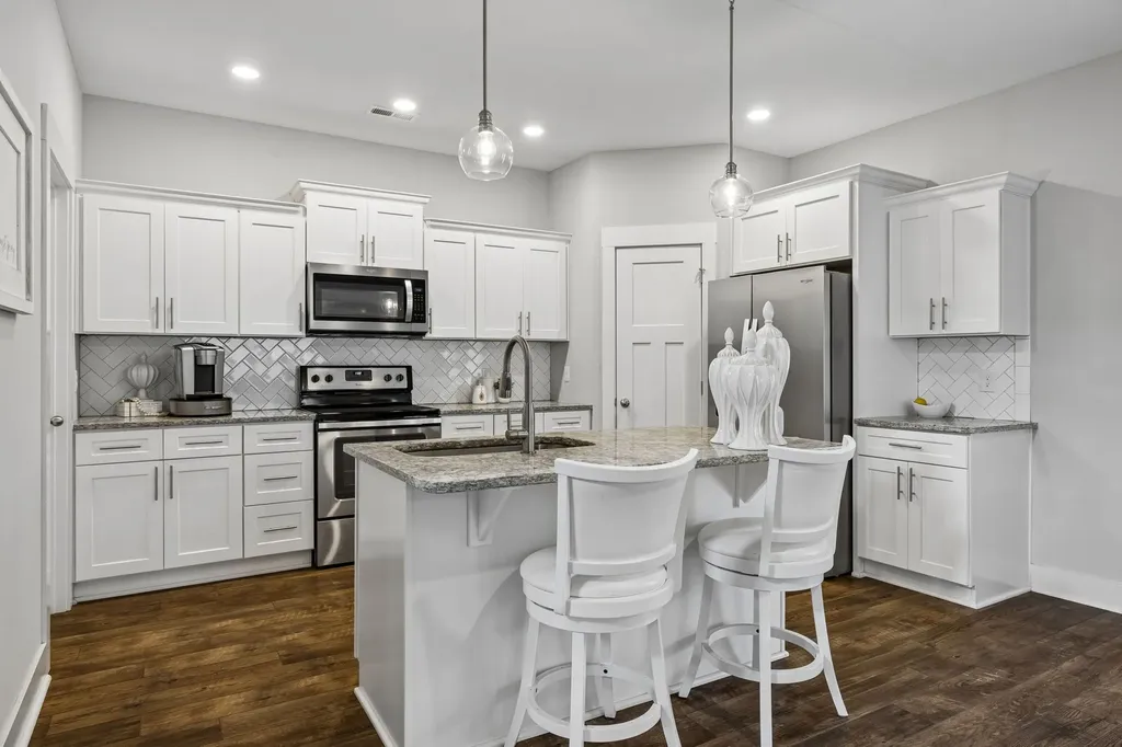 519 Latham Court Clarksville TN 37043