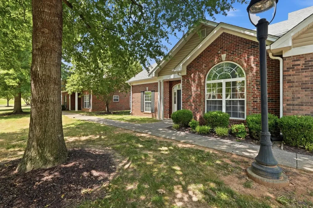 2 Hosier Court Lebanon TN 37087