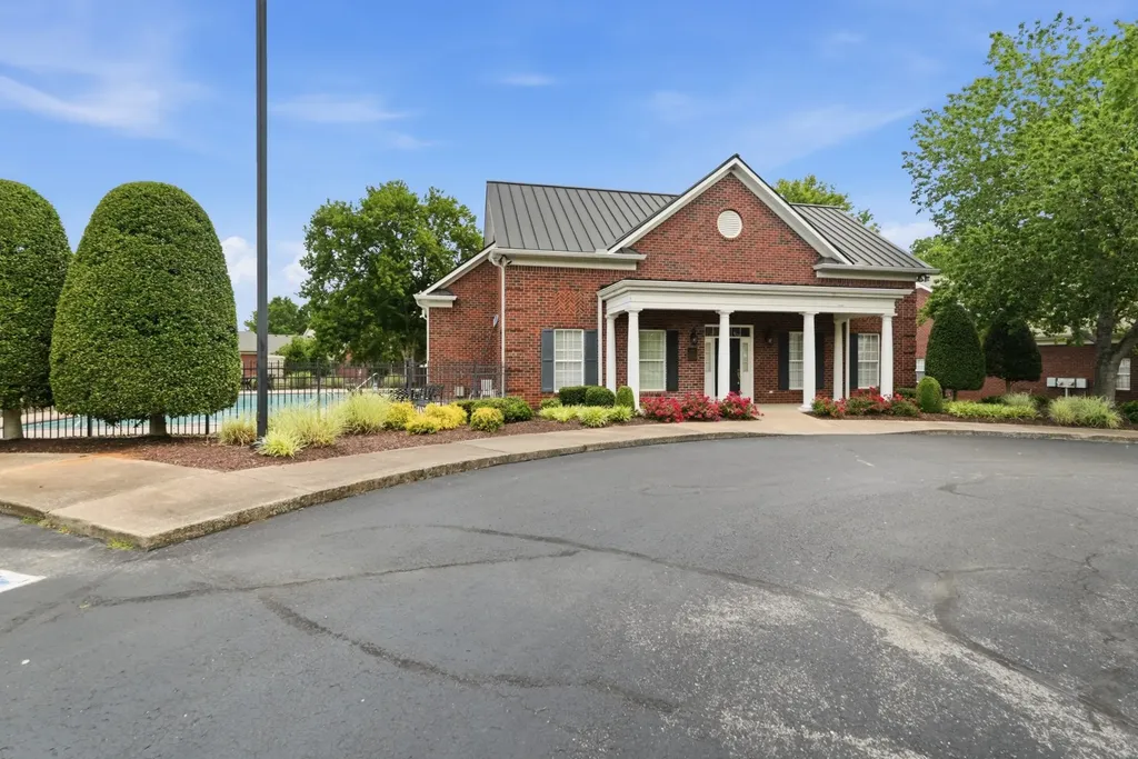 2 Hosier Court Lebanon TN 37087