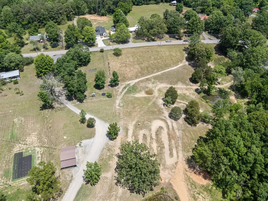 3135 Vanleer Highway Charlotte TN 37036